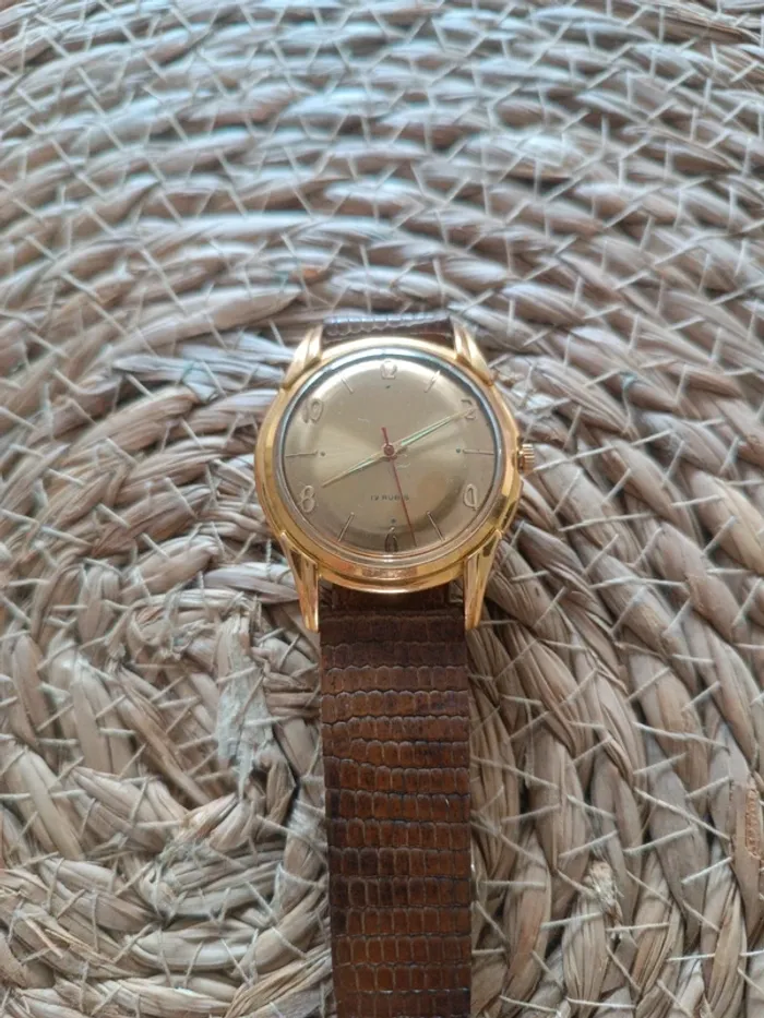 Montre vintage homme – cuir marron – fond acier inoxydable - photo numéro 10