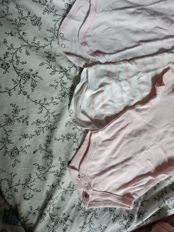 Lot de 3 bodies Petit Bateau La redoute 60cm roses - photo numéro 7