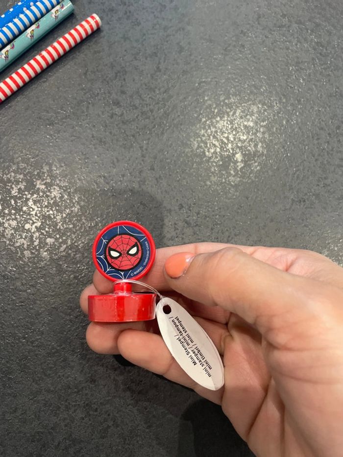 Crayons de avec tampon et sticker autocollants - photo numéro 5