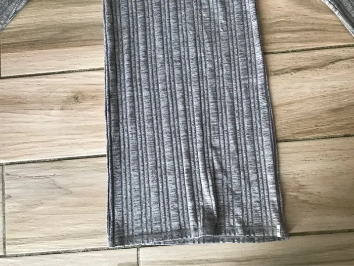 Robe longue griseTeddy smith 16 ans - photo numéro 2