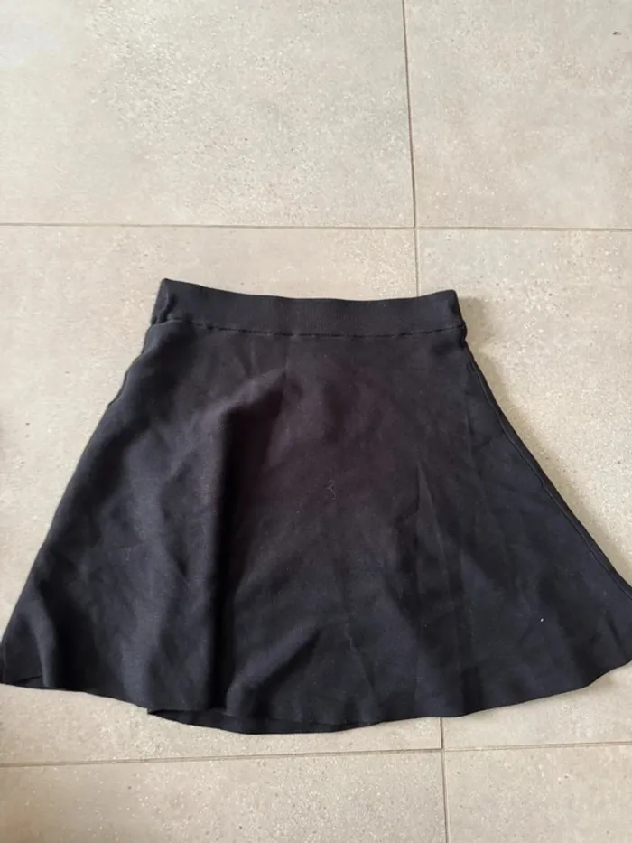 Jupe élastique noire Y.A.S, taille M, neuve avec étiquette, valeur 50€ 50cm longueur - photo numéro 5