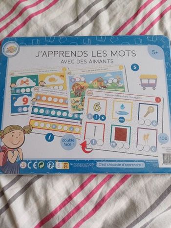 J'apprends les mots avec des aimants