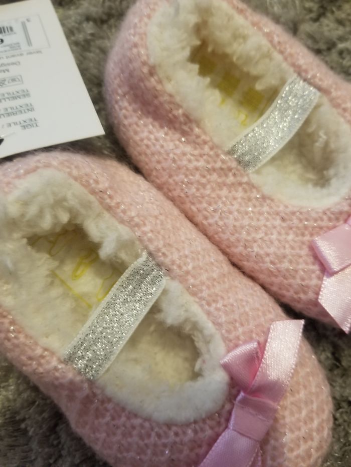 Chausson bébé fille 6 mois - photo numéro 2