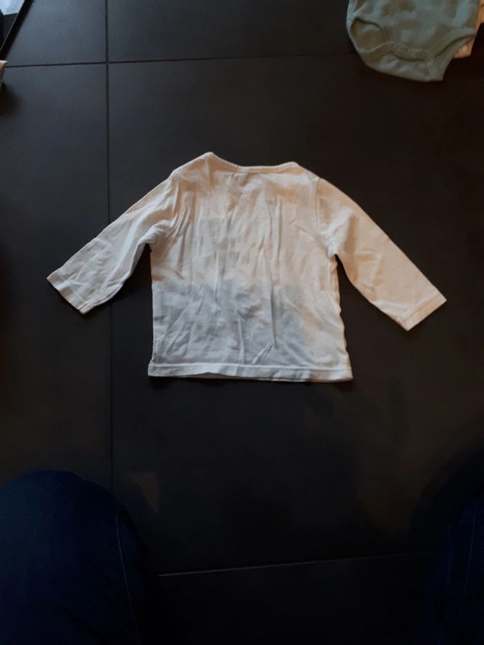 Tee-shirt manches longues Kiabi 3 mois - photo numéro 4