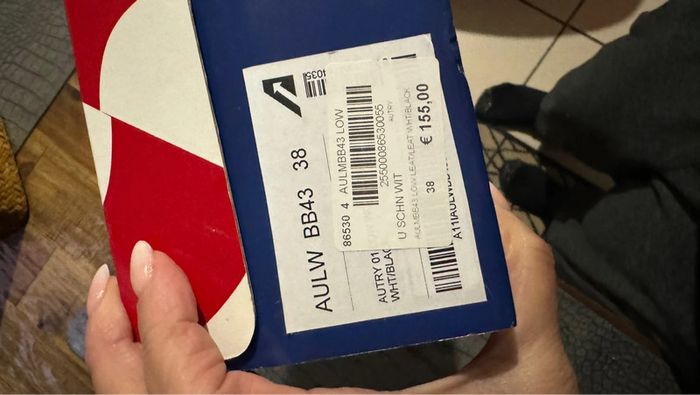 Autry taille 38 portée mais encore en bon état - photo numéro 12