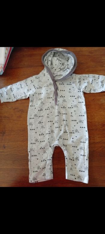 Combinaison taille 6 mois