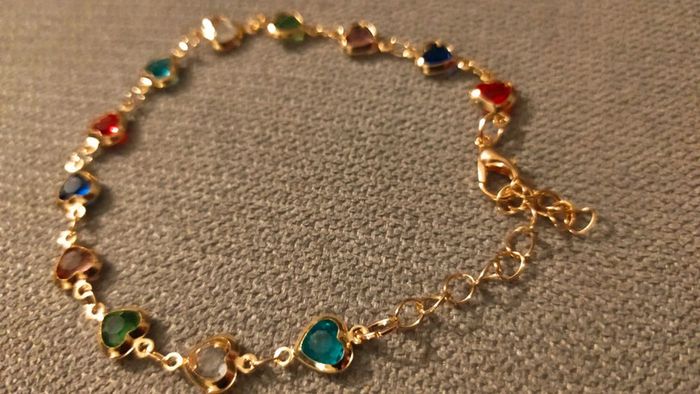 Bracelet doré avec cœurs multicolores - femme - photo numéro 5