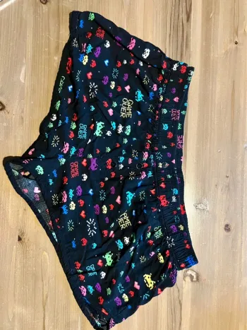 Short undiz