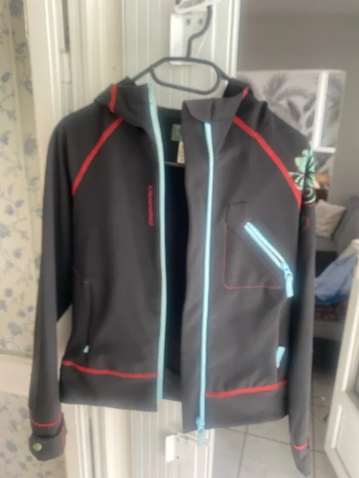 Veste imperméable/coupe vent à capuche Décathlon