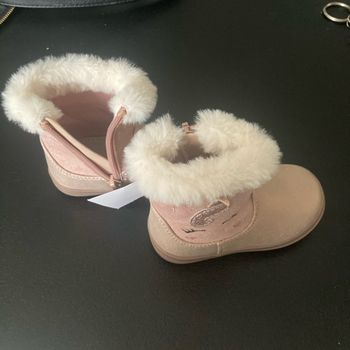 Bottines filles taille 20 neuves