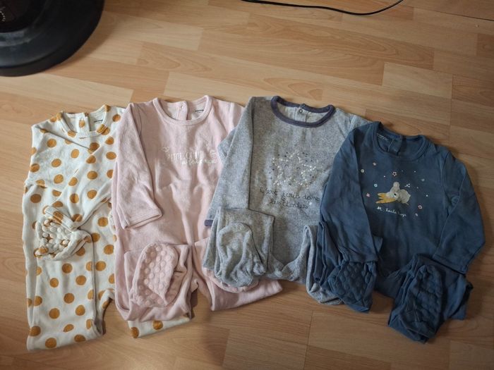 Lot 4 pyjamas