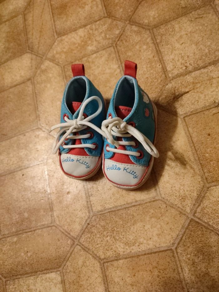 Petites chaussures hello Kitty 14/15