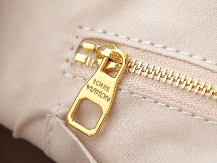 Louis Vuitton  OnTheGo  M10303 - photo numéro 7