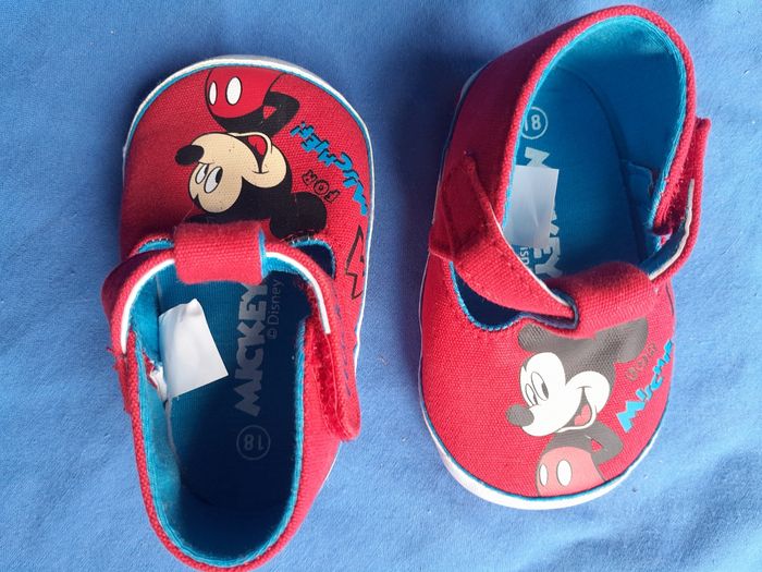 Chaussure Mickey taille 18 - photo numéro 5