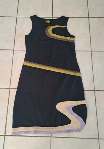 Robe noire chasuble col rond taille M Pygmees en