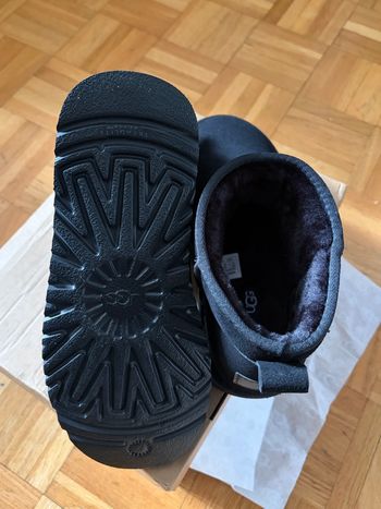 Ugg Mini Classic