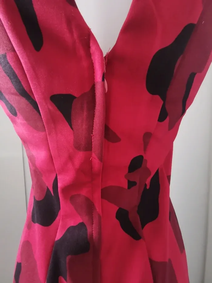 Robe H&M sans manches rouge - photo numéro 4