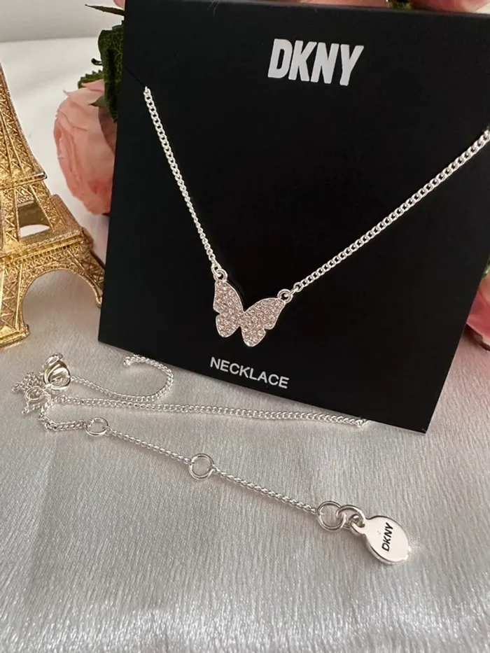 🦋Collier papillon DKNY en argent – éclat raffiné - photo numéro 3