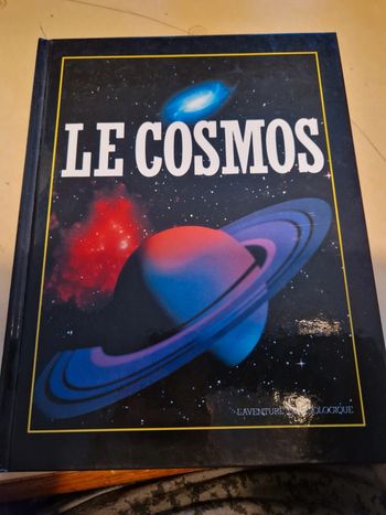 Livre "Le cosmos"