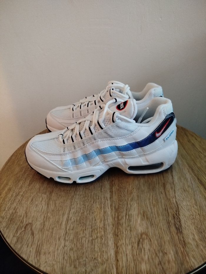 Baskets Nike T 37,5 - photo numéro 4