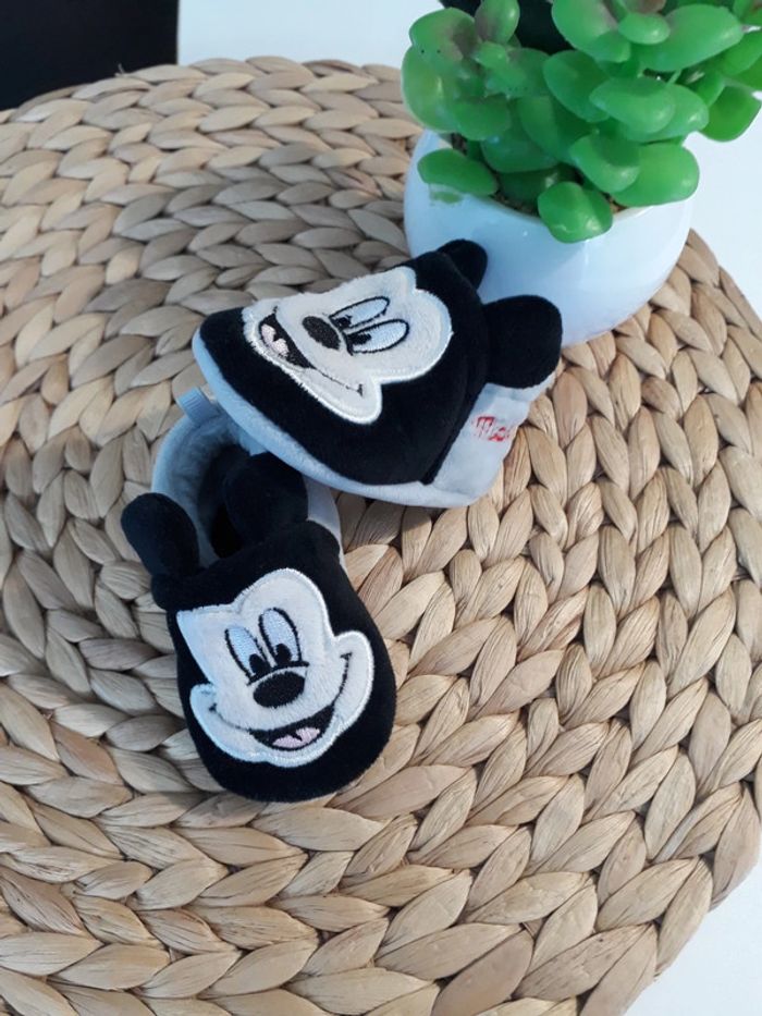 Chausson Disney bébé Mickey Taille 15🌿🐶 - photo numéro 2