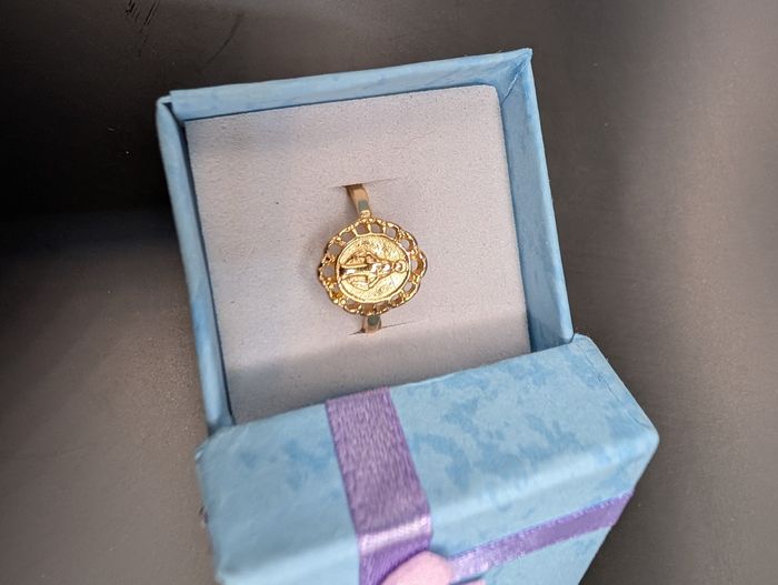 Bague Médaille Miraculeuse Dorée en titane neuve 🎁 - photo numéro 2