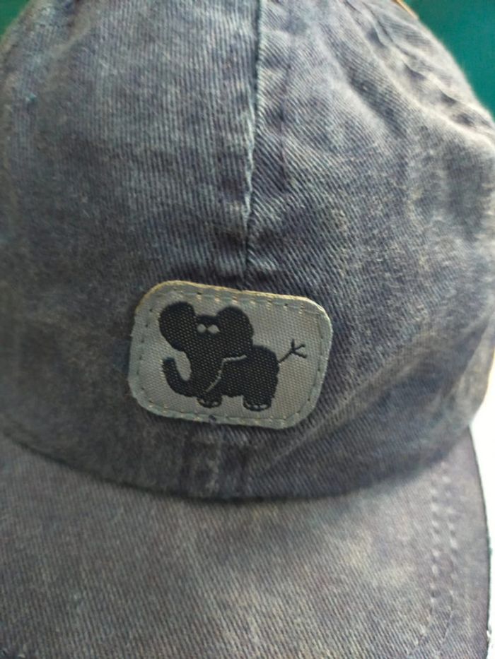 Casquette bébé en jean bleu avec éléphant – Taille 45 cm