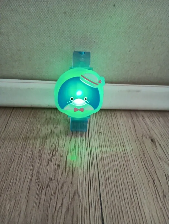 Bracelet lumineux sanrio - photo numéro 4