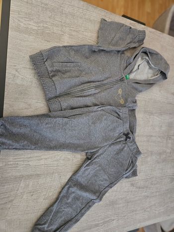 Ensemble haut zippé/jogging