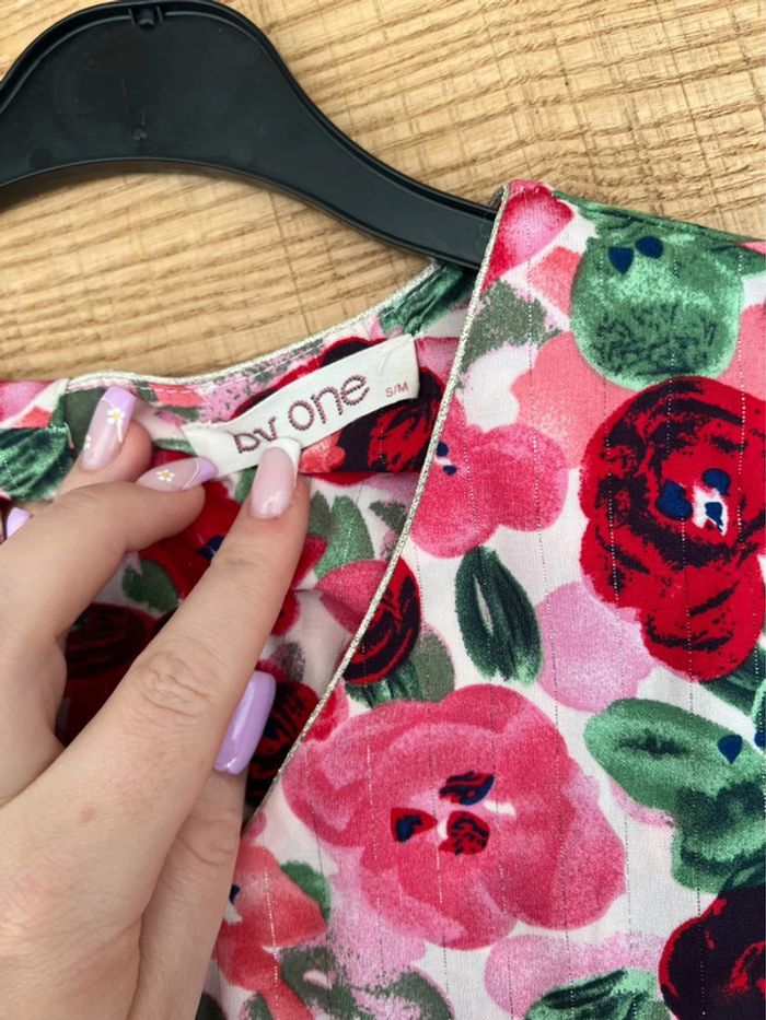 Blouse été S/M S M 36 38 à fleurs rose et rouge doré été dos découvert tunique fluide by one - photo numéro 4