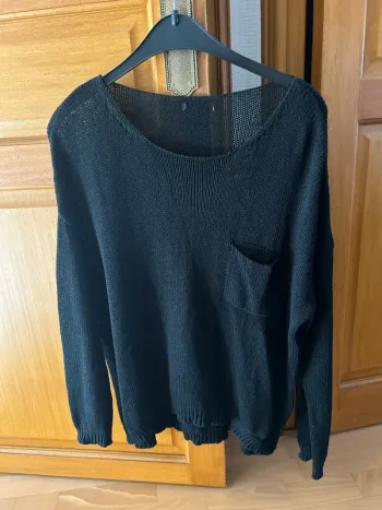 Pull noir