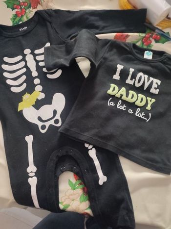 #kytie6moisgarcon. Un pyjama sans pied et un t-shirt manches longues taille 6 mois