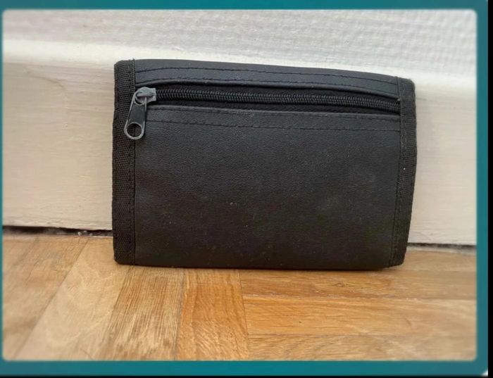 Portefeuille - photo numéro 2