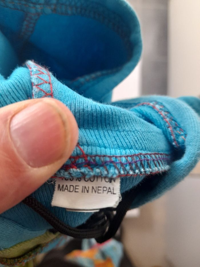 Lot de vêtements enfants venus du Népal - photo numéro 2