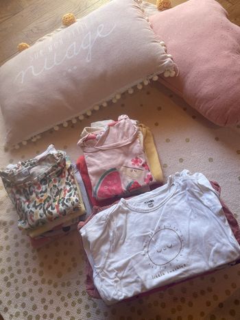 Lot hauts fille 3 ans