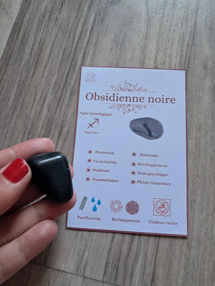 Obsidienne noire avec sa fiche bienfaits