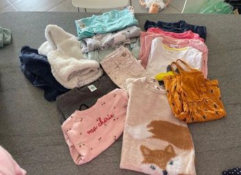 Lot de vêtements 12 mois fille 