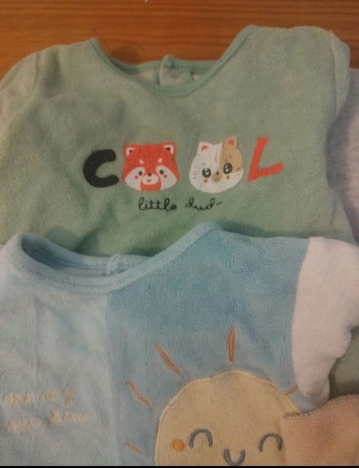 Lot pyjama 6 mois - photo numéro 3