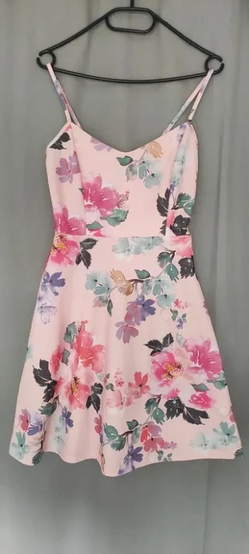 Robe fleurs à bretelles