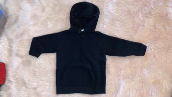 Pull à capuche et poche ventrale h&m