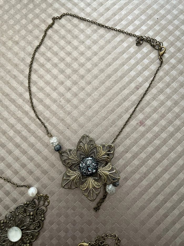 Lot colliers fleur - photo numéro 4