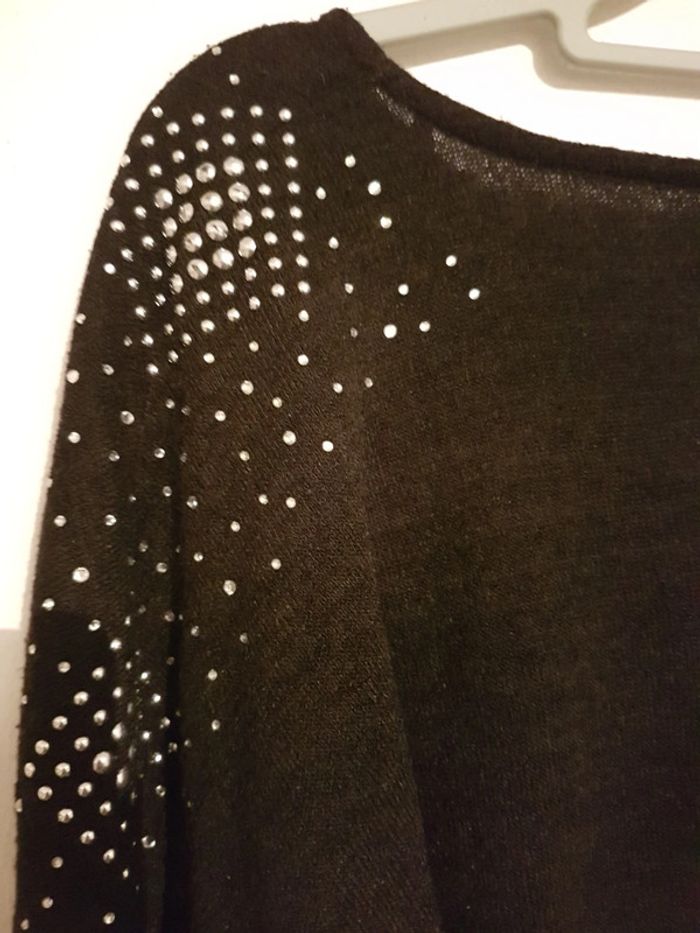 Pull noir strassées et clouté noir intermarché - photo numéro 3