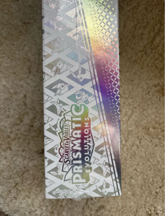 Coffret  Pokémon Super Premium Évolution Prismatique - photo numéro 2
