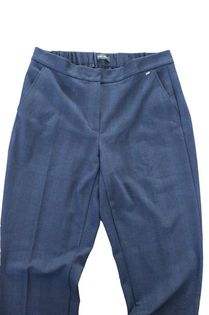 pantalon de ville marque Gerry weber taille indiquée 42 peut aller a un petit 44 - photo numéro 2