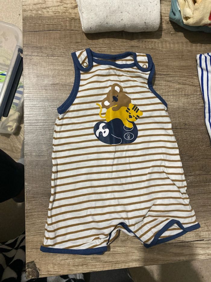 Grenouillère bébé