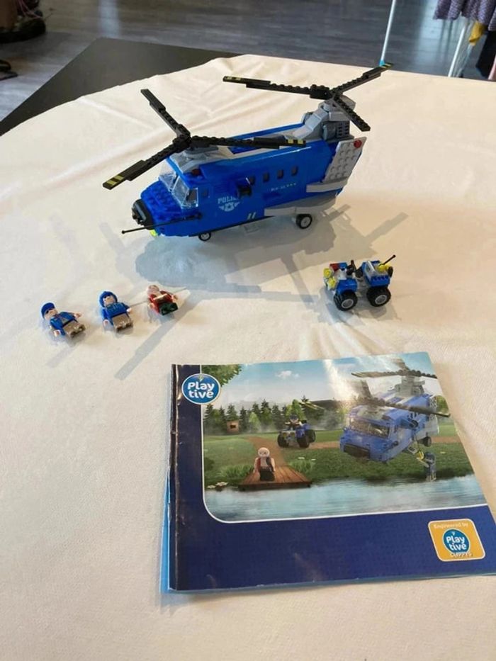Hélicoptère de police playtive