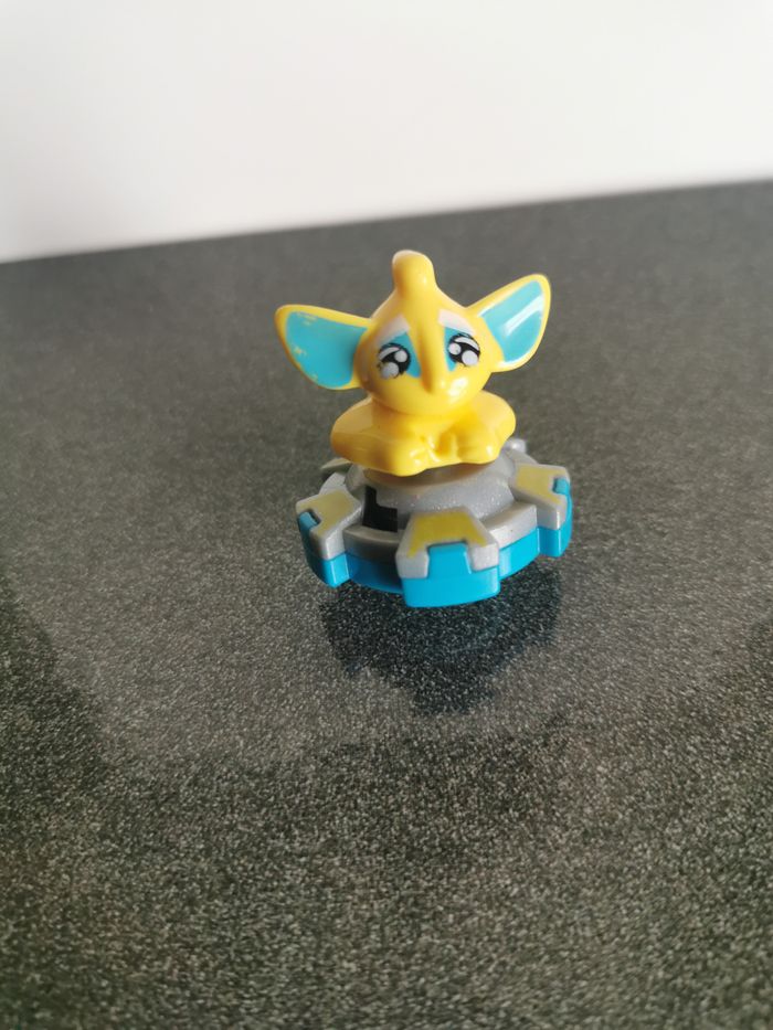 Figurine Kinder Alien dans le vaisseau