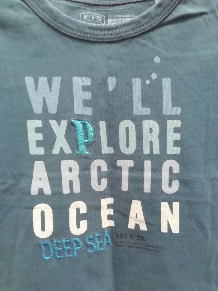 Vends t-shirt garçon été bleu vert avec texte sur le devant. - photo numéro 2