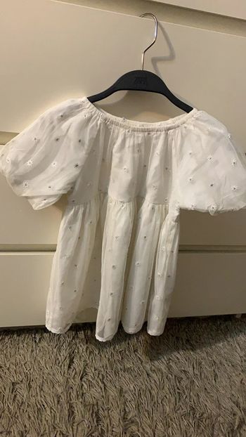 Jolie robe Zara (taille 2/3 ans)