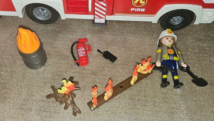 Playmobil camion pompier - photo numéro 7